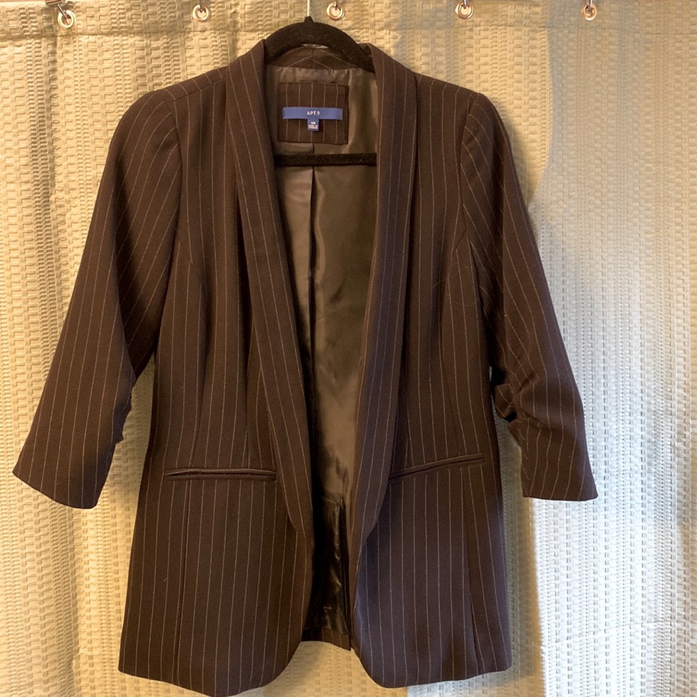 Black pinstripe blazer XS APT. 9
